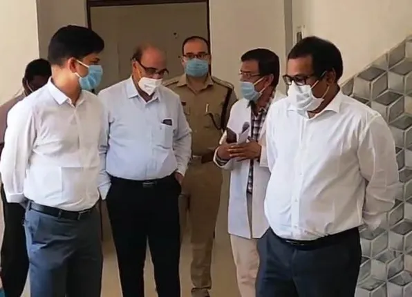 କୋଭିଡ ପର୍ଯ୍ୟବେକ୍ଷକଙ୍କ ଦେବଗଡ଼ ଜିଲ୍ଲା ଗସ୍ତ