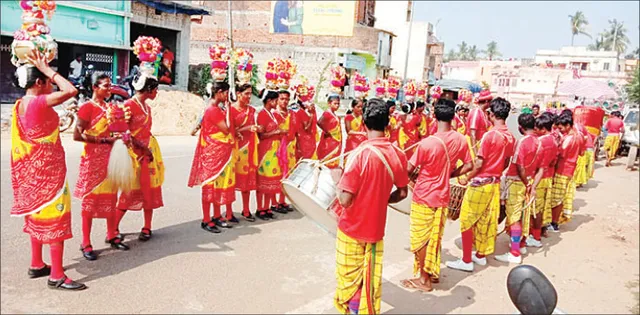 ପେଟ ଚିନ୍ତାରେ ବ୍ୟାଣ୍ଡ୍ ପାର୍ଟି କଳାକାର