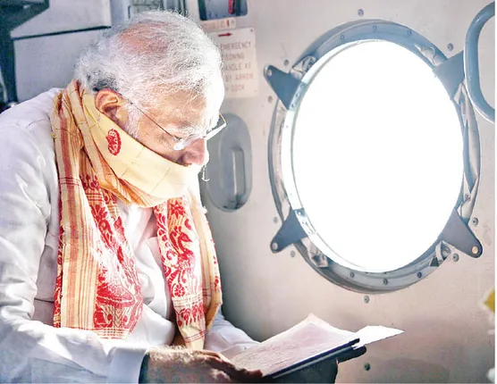 ଆକାଶମାର୍ଗରୁ ବାତ୍ୟା କ୍ଷତି ଦେଖିଲେ ପ୍ରଧାନମନ୍ତ୍ରୀ: ଓଡ଼ିଶାକୁ ୫୦୦କୋଟି, ପ୍ରଶଂସା