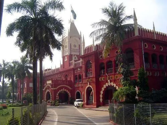 ବିବାହ ପାଇଁ ମିଥ୍ୟା ପ୍ରତିଶ୍ରୁତି ଦେଇ ଦୈହିକ ସମ୍ପର୍କ ରଖିବା ଅର୍ଥ ଦୁଷ୍କର୍ମ ନୁହେଁ: ଓଡ଼ିଶା ହାଇକୋର୍ଟ