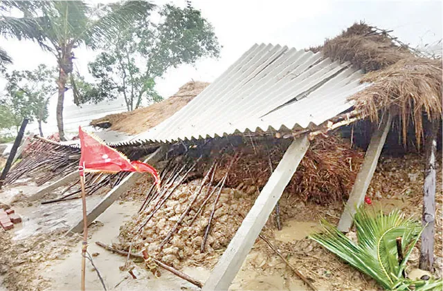 ମାଟିରେ ମିଶିଲା ଶହ ଶହ ଘର, ବିପର୍ଯ୍ୟୟ ବେଳେ ୬ ଜଣଙ୍କର ମୁତ୍ୟୁ