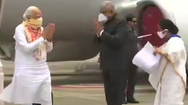 ବାତ୍ୟାଞ୍ଚଳ ସର୍ବେକ୍ଷଣ କରିବାକୁ ପଶ୍ଚିମବଙ୍ଗରେ ପହଞ୍ଚିଲେ ପ୍ରଧାନମନ୍ତ୍ରୀ ମୋଦୀ