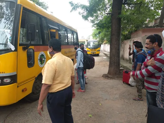 ୧୩୦ ପ୍ରବାସୀ ଶ୍ରମିକଙ୍କୁ ଉତ୍ତରପ୍ରଦେଶ ପଠାଇଲା ସୁନ୍ଦରଗଡ଼ ଜିଲ୍ଲା ପ୍ରଶାସନ