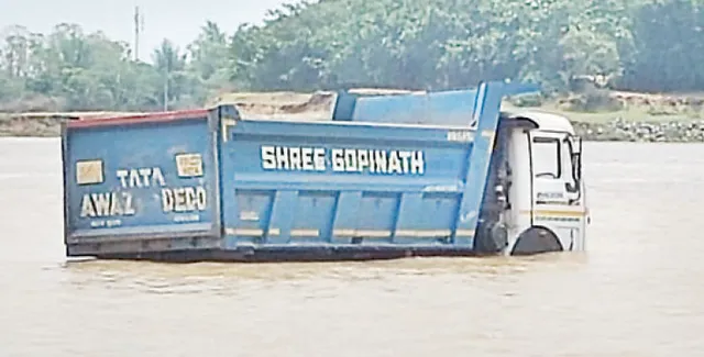 ବୈତରଣୀରେ ଅଚାନକ ପାଣି ବୃଦ୍ଧି, ବାଲିଘାଟରେ ବୁଡ଼ିଗଲା ୫ ହାଇୱା