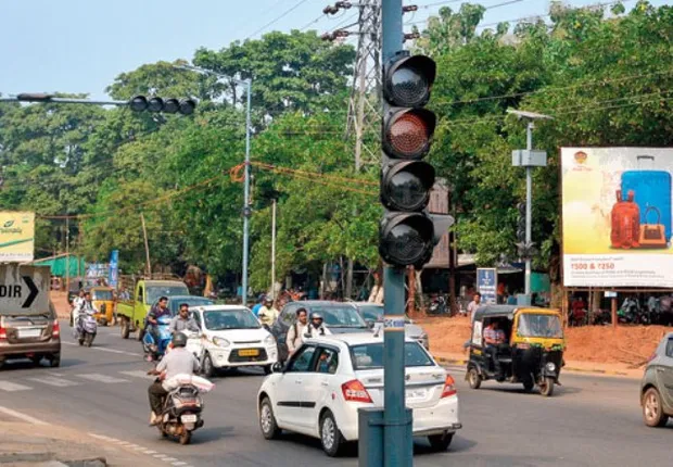ଗାଡ଼ି ଚଳାଚଳ ସମ୍ପର୍କରେ ପୁଲିସ ବିଭାଗର ନିର୍ଦ୍ଦେଶାବଳୀ
