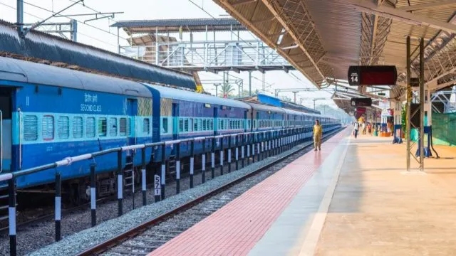 ୮ରୁ ଓଡ଼ିଶା ଭିତରେ ଗଡ଼ିବ ୫ଟି ଟ୍ରେନ୍‌