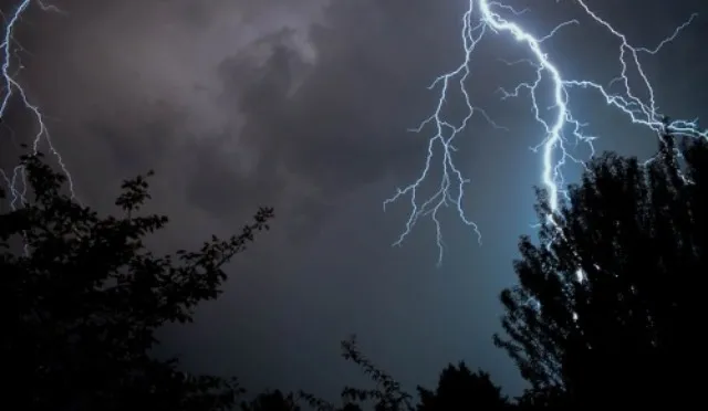 ଆଉ ବଢ଼ିବନି ତାତି : ୨ ଯାଏଁ କାଳବୈଶାଖୀ, ପରେ ପ୍ରାକ୍‌ ମୌସୁମୀ ବର୍ଷା