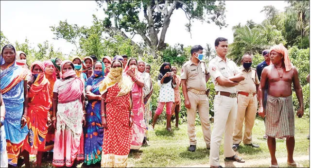 ଶ୍ମଶାନ ଜମିରେ ରାସ୍ତା ନିର୍ମାଣକୁ ଗ୍ରାମବାସୀଙ୍କ ବିରୋଧ