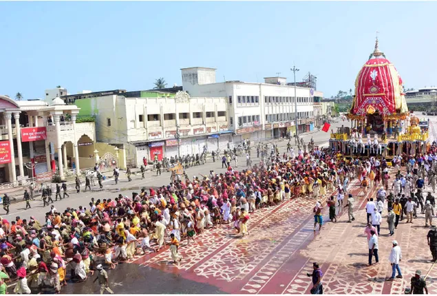 ଖାଲିପାଦରେ ରଥ ଭିଡ଼ିଲେ ‌ସେବକ ପାଦରେ ହେଲା ଫୋଟକା