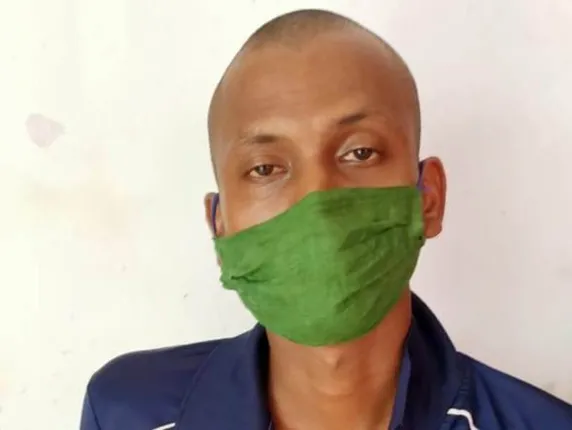 ନିର୍ଯାତିତ ଅଭିଭାବକଙ୍କୁ ଉଦ୍ଧାର କରିବାକୁ ଯାଇ ହଟହଟା, ପିପର-ସ୍ପ୍ରେ କରି ୪ ପୁଲିସଙ୍କୁ ଆହତ କଲେ ଯୁବକ