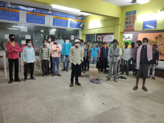 ଗଞ୍ଜାମରୁ ଝାରୁସୁଗୁଡା ଶ୍ରମିକଙ୍କୁ ନେଇ ବସ୍ ଗଲା କେମିତି?, ସୀମା ସିଲ୍ ସତ୍ତ୍ବେ ବସ୍ ପାର୍ 