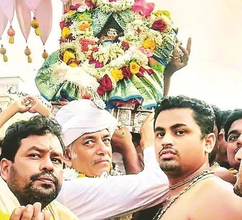 ଶ୍ରୀନଅରରେ ଲକ୍ଷ୍ମୀ-ନାରାୟଣ ଭେଟ