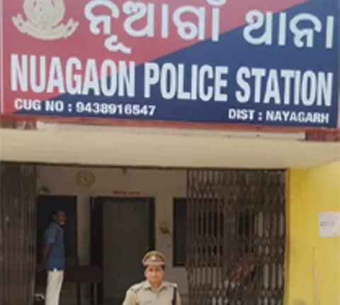 ରାସ୍ତାକଡ଼ରେ ଶିଶୁପୁତ୍ରକୁ  ଫିଙ୍ଗି ଦେଲା ମା’, ପୁଲିସର ତଦନ୍ତ