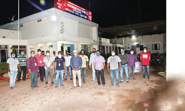 ଉତ୍ପାତ କଲେଣି ଅପରାଧୀ : ପୋ‌ଷ୍ଟମ୍ୟାନ୍‌ଙ୍କୁ ହାଣିଲେ