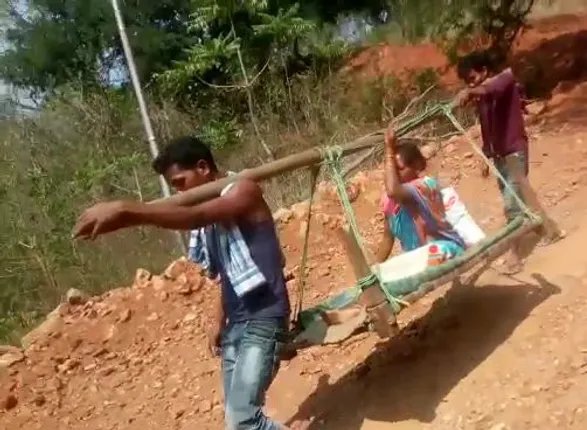 କାଶୀପୁରରେ କାନ୍ଦୁଛି ଜନନୀ: ୧୦୨ ଗାଁକୁ ନାହିଁ ଆମ୍ବୁଲାନସ୍ ସେବା, ଦୋଳା ଭରସା