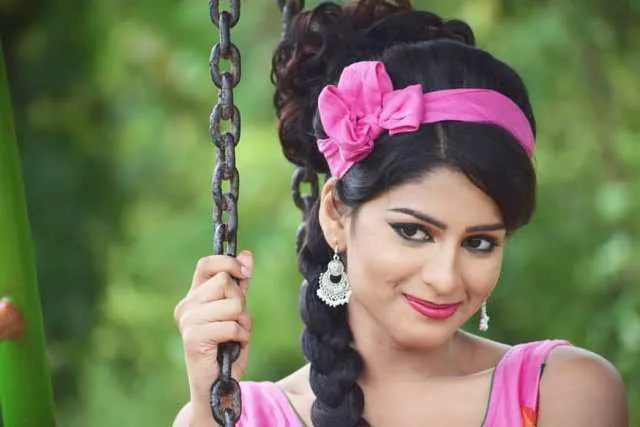 ନାୟିକା ସନମୀରାଙ୍କ ହାତ ଫାଙ୍କା!