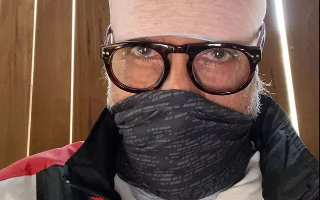 ହସ୍ପିଟାଲ୍‌ କର୍ମଚାରୀଙ୍କୁ ଧନ୍ୟବାଦ ଦେଉଥିବା ଅମିତାଭଙ୍କର ଏହି ଭିଡିଓ ପଛର ସତ୍ୟାତା ଜାଣନ୍ତି?