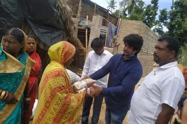 କର୍ପୋରେଟର୍‌ ଟିକେଟ୍‌କୁ ଆଖି, ମାଧ୍ୟମ ରିଲିଫ୍‌