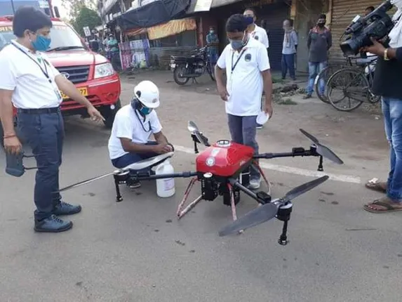 ବାଲେଶ୍ୱର ସହରରେ ସମ୍ପୂର୍ଣ୍ଣ ସ୍ବଦେଶୀ ଜ୍ଞାନକୌଶଳରେ ବିକଶିତ ଡ୍ରୋନ ଦ୍ଵାରା ଏରିଏଲ୍ ସାନିଟାଇଜର ପରୀକ୍ଷଣ