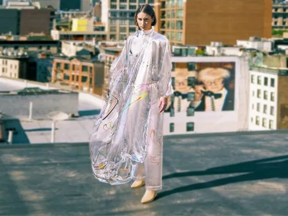 ଆମ ଦୁନିଆ : ଡିଜିଟାଲ୍‌ ଡ୍ରେସ୍‌ ଓ ଶହେ ଭାଷା କହିପାରୁଥିବା ରୋବୋଟ୍‌