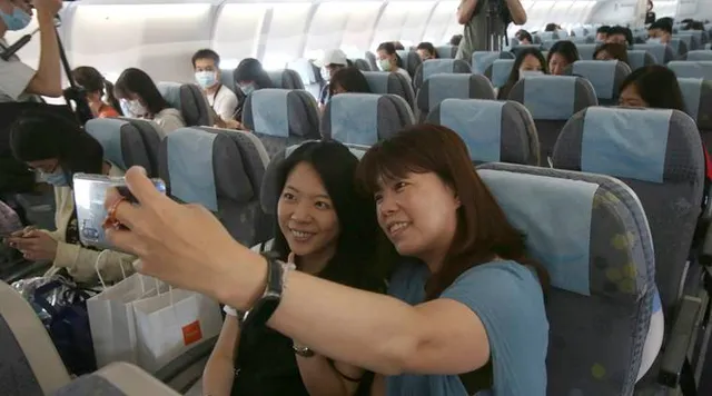 ମହାମାରୀ କଟକଣା ମଧ୍ୟରେ ଉଡୁ ନ ଥିବା ବିମାନରେ ବସି ମନେ ମନେ ଉଡ଼ିଲେ ତାଇୱାନ୍‌ବାସୀ