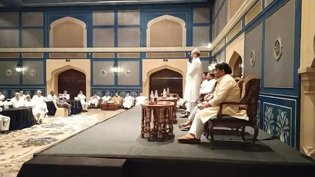 ରାଜସ୍ଥାନ ରାଜନୀତି : ବିଧାୟକ ଦଳ ବୈଠକ ପରେ ଗେହଲଟ୍ କହିଲେ; ରାଷ୍ଟ୍ରପତି ଭବନ ଯିବୁ, ପ୍ରଧାନମନ୍ତ୍ରୀଙ୍କ ବାସଭବନ ବାହାରେ ବି ଧାରଣା ଦେବୁ