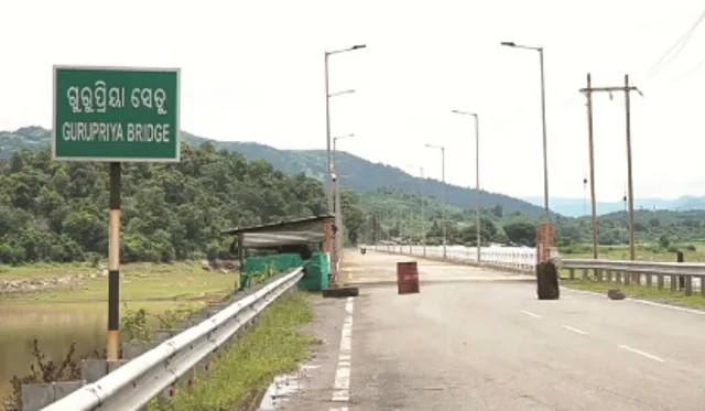 ଗୁରୁପ୍ରିୟା ସେତୁକୁ ୨ ବର୍ଷ ପୂରିଲା : ସ୍ୱାଭିମାନ ଅଞ୍ଚଳରେ ପହଞ୍ଚିଲା ପକ୍କା ରାସ୍ତା