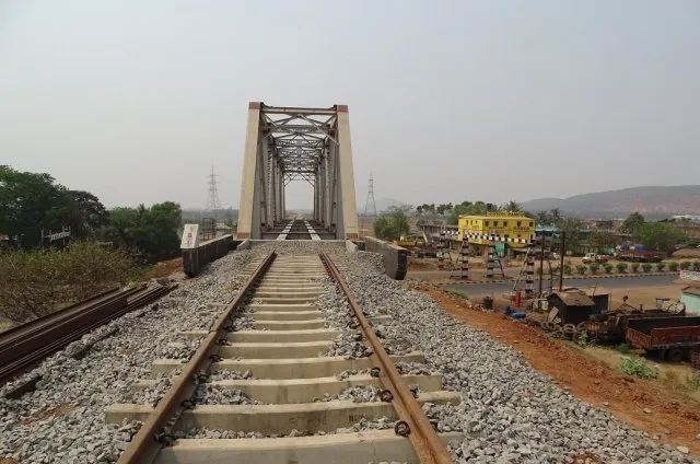 ହରିଦାସପୁର-ପାରାଦୀପ ରେଳପଥରେ ପରୀକ୍ଷାମୂଳକ ମାଲବାହୀ ଟ୍ରେନ୍ ଚଳାଚଳ ନିମନ୍ତେ ପୂର୍ବତଟ ରେଳପଥର ନିବେଦନ