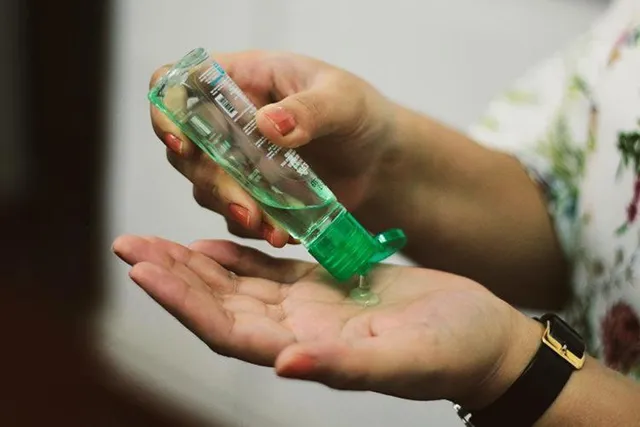 ଆଲ୍‌କହଲ୍‌ଭିତ୍ତିକ ହ୍ୟାଣ୍ଡ୍ ସାନିଟାଇଜର୍‌ ଉପରେ ୧୮% ଜିଏସ୍‌ଟି ଲାଗୁ ହେବ