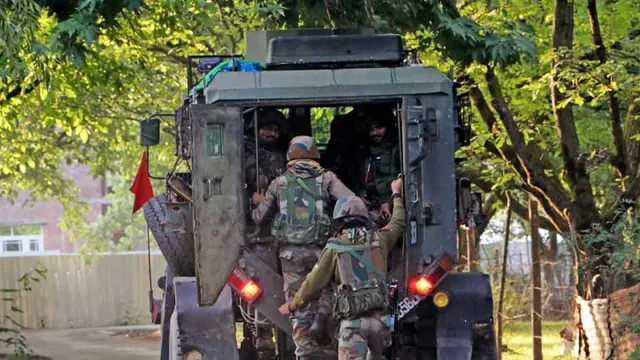 ଜମ୍ମୁ ଓ କଶ୍ମୀରରେ  ଆତଙ୍କବାଦୀ ଆକ୍ରମଣ; ଜଣେ ‘ସିଆର୍‌ପିଏଫ୍’ ଯବାନ ସହିଦ, ଅନ୍ୟ ତିନି ଜଣ ଯବାନ ଓ ଜଣେ ସାଧାରଣ ନାଗରିକ ଆହତ