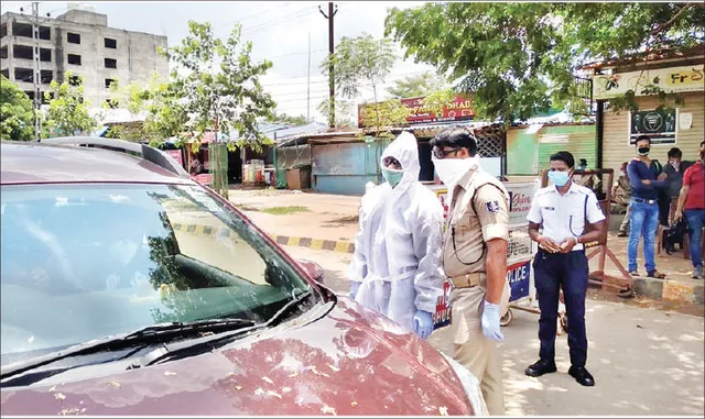 ପିପିଇ କିଟ୍‌ ପିନ୍ଧି ଯାଞ୍ଚ କଲେ ପୁଲିସ୍