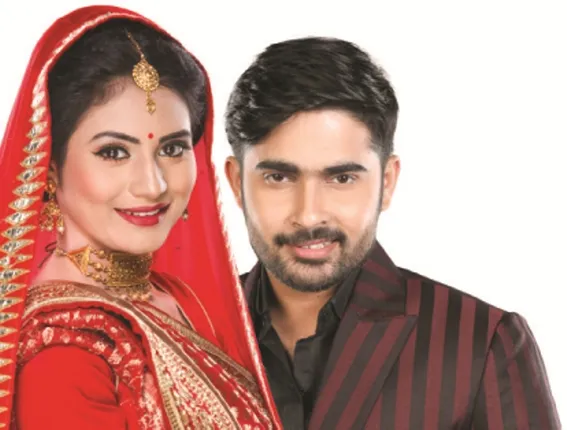 ‘ମୋ ଦେହେ ବୋଳିଦେ ତୋ ଦେହ କଳା’ରେ  ଦର୍ଶକଙ୍କ ମନ ଜିଣୁଛି ଶ୍ରଦ୍ଧା ଓ ଅଭିଙ୍କ ଯୋଡ଼ି 