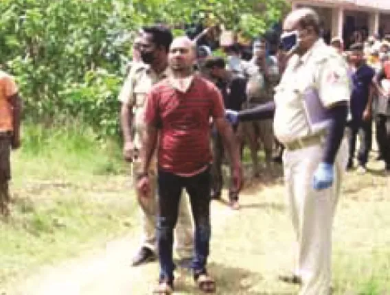 ସ୍ୱାମୀର ବୀଭତ୍ସ କାଣ୍ତ : ପତ୍ନୀଙ୍କୁ ହତ୍ୟା କରି ମୃତଦେହ କୋଳରେ ଧରି ବସି ରହିଲା