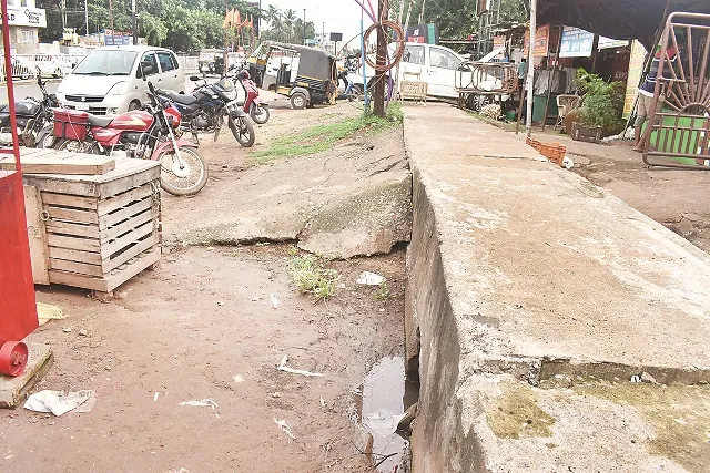 କୁଆଡ଼େ ଗଲା ରାସ୍ତା ନିର୍ମାଣ ଏସ୍‌ଓପି ? ରାଜଧାନୀ ଜଳବନ୍ଦୀ ସମସ୍ୟାର ବଡ଼ କାରଣ ପ୍ରତି ନଜର ନାହିଁ