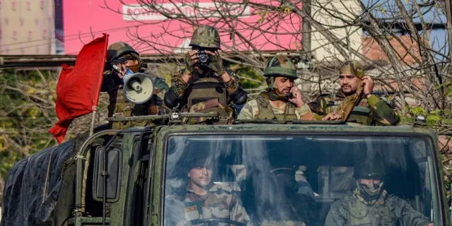 ୨୭ଟି ଲଞ୍ଚ ପ୍ୟାଡ ସକ୍ରିୟ ରହିବା ସହ ୩୨୦ରୁ ଅଧିକ ଆତଙ୍କବାଦୀ ଭାରତରେ ପ୍ରବେଶ କରିବାକୁ ପ୍ରସ୍ତୁତ ରହିଛନ୍ତି: ଗୁଇନ୍ଦା ବିଭାଗ