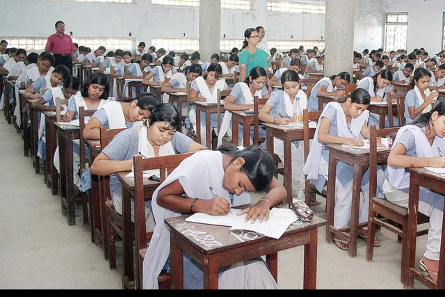 ବିଶ୍ୱବିଦ୍ୟାଳୟ ଏବଂ ଶିକ୍ଷାନୁଷ୍ଠାନଗୁଡିକୁ ବାକି ଥିବା ପରୀକ୍ଷା କରିବାକୁ ଅନୁମତି ଦେଲା ଗୃହ ମନ୍ତ୍ରାଳୟ 