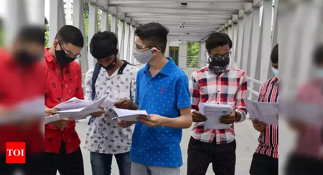 କେନ୍ଦ୍ରର ନିର୍ଦ୍ଦେଶ ପରେ ୩୦% ହ୍ରାସ କରି ନୂତନ ପାଠ୍ୟକ୍ରମ ଆଣିଲା ସିବିଏସଇ, ଜାଣନ୍ତୁ କେଉଁ ଶ୍ରେଣୀରୁ ବାଦ ପଡ଼ିଲା କେଉଁ ବିଷୟ