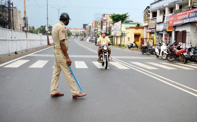 କଟକ ସହରରେ ସଟ୍‌ଡାଉନ୍‌ ସମୟର ଦୃଶ୍ୟ। (ଫଟୋ: ଚିତ୍ତ)