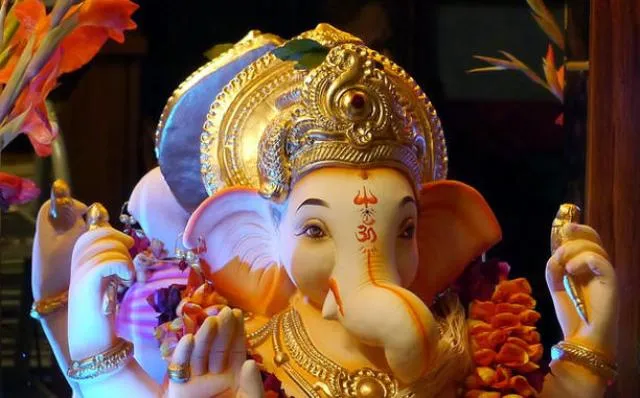 ଗଣେଶ ପୂଜା ବନ୍ଦ କରିବାକୁ କେନ୍ଦ୍ର କରି ଚୌଧୁରୀ ଟିକରପଡ଼ାରେ ତୀବ୍ର ଉତ୍ତେଜନା