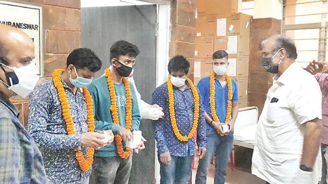 ଅନୁଗୁଳର ୪ ଜଣ କ୍ୟାପିଟାଲ୍‌ ହସ୍ପିଟାଲ୍‌ରେ ପ୍ଲାଜ୍‌ମା ଦାନ କଲେ