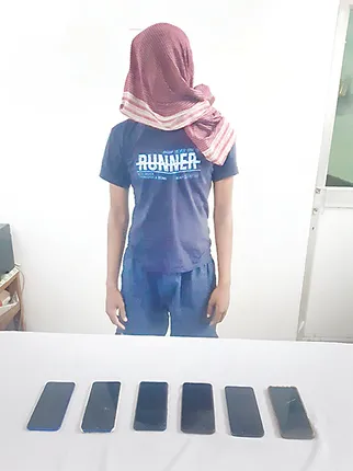 ଲୁଟେରା ଗିରଫ, ୬ ଦାମୀ ମୋବାଇଲ୍ ଜବତ