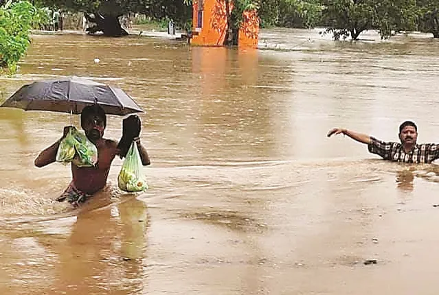 ଯାଜପୁରରେ ବନ୍ୟା ତାଣ୍ଡବ : ୬ ଭାସିଗଲେ, ୪ ମୃତ,୨ ନିଖୋଜ