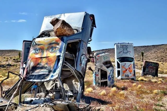 ନୂଆ ସମୟ ନୂଆ କଥା : ପାହାଡ଼ି ଗାଡ଼ି ଫାର୍ମ ଏବଂ ସୁଟ୍‌କେସ୍‌ ସ୍କୁଟର