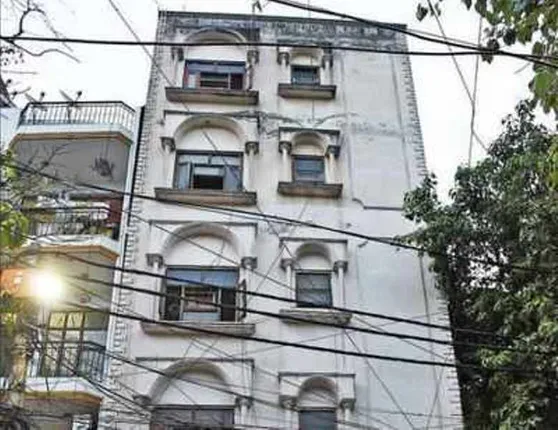 ଦିଲ୍ଲୀରେ ବର୍ଷା ବିତ୍ପାତ; ଧସିଗଲା ୪ ମହଲା କୋଠା