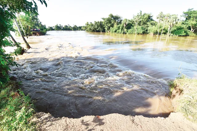 କୋଭିଡ୍‌ ପରୀକ୍ଷା କେନ୍ଦ୍ରରେ ପଶିଲା ପାଣି