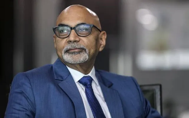 ମାତ୍ର ଚାରି ଘଣ୍ଟା ଶୋଉଛନ୍ତି ୟେସ୍ ବ୍ୟାଙ୍କ ସିଇଓ