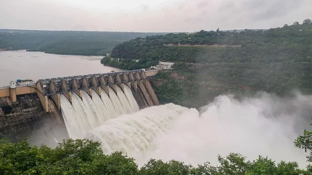 ତେଲେଙ୍ଗାନାର ଶ୍ରୀଶୈଳମ୍ ପାୱାର୍‌ ଷ୍ଟେସନ୍‌ରେ ଅଗ୍ନିକାଣ୍ଡ; ୮ ଉଦ୍ଧାର, ୯ଜଣ ଫସି ରହିଯାଇଥିବା ଆଶଙ୍କା