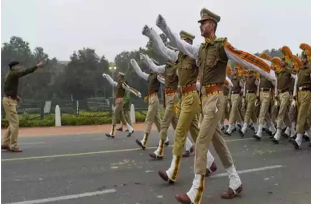 ପିତାଙ୍କ ମୃତ୍ୟୁ ଖବର ଶୁଣି ଅନ୍ତିମ ସଂସ୍କାରକୁ ଅଟକାଇ ପରେଡରେ ଯୋଗ ଦେଲେ ଏହି ପୁଲିସ ଇନ୍ସପେକ୍ଟର