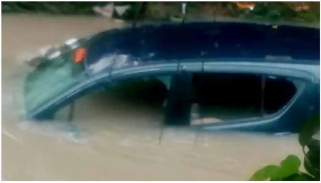 ବର୍ଷା ପାଣିରେ କାର୍‌ ସମେତ ଭାସି ଗଲେ ଶଳା ଓ ଭିଣୋଇ; ୧୮ଘଣ୍ଟା ପରେ ମିଳିଲା ମୃତଦେହ