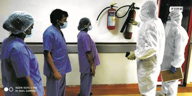 ୧୭୪ କୋଭିଡ୍ ହସ୍ପିଟାଲ ଓ କେୟାର ସେଣ୍ଟରରେ ଯାଞ୍ଚ ଶେଷ, ନିଆଁ ଲାଗିଲେ ମୁକାବିଲା ନେଇ ତାଲିମ ଦେଲା ଅଗ୍ନିଶମ ଟିମ୍‌